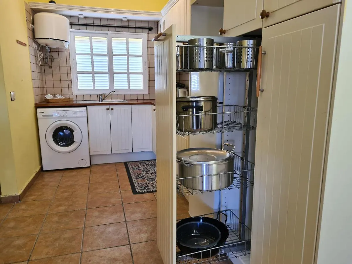 Vila Casa Amarilla Costa Adeje  0*, Costa Adeje (Tenerife) Španělsko
